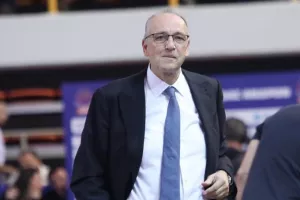Σκάνδαλο στο μπάσκετ: «Ποιους θέλεις να αποβάλω με φάουλ;»