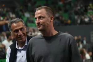 Νίστρουπ: "Μαθαίνω πράγματα από τον Ομπράντοβιτς"
