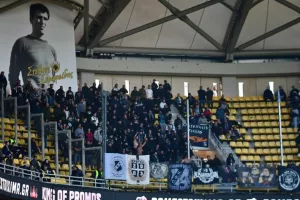 Πρόστιμο 5.000 ευρώ στον οπαδό του ΟΦΗ που χτύπησε αστυνομικό στη Νέα Φιλαδέλφεια