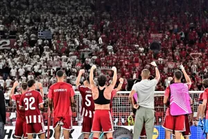 «Τρέλα» των φίλων του για Παναιτωλικό και Σπάρτα Πράγας