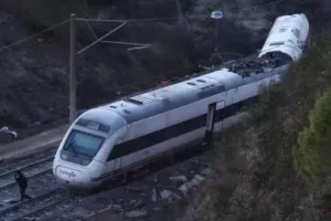 39 νεκροί σε σύγκρουση τρένων στη γραμμή Μαδρίτη-Ανδαλουσία