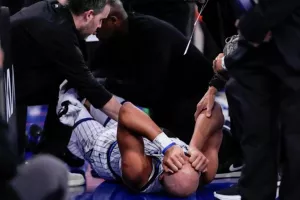 Άσχημος τραυματισμός του Σαγκς στο γόνατο (βίντεο)