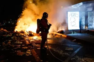 Μαρσέιγ: Λεηλατήθηκε η επίσημη μπουτίκ της στη Μασσαλία!