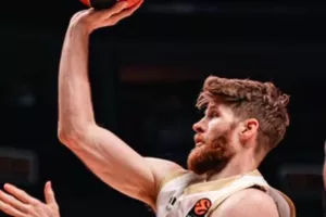 Το νωθρό ξεκίνημα του Γουόκαπ στην Ντουμπάι BC