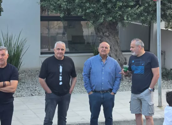 Συζήτηση... με Καραπατάκη (Φώτο)