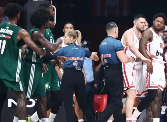 Αποβλήθηκαν Τζόουνς και Ναν