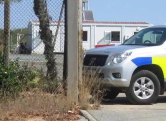 Τραγωδία στην Ξυλοφάγου: Δύο αδέλφια, 8 και 10 ετών, βρέθηκαν νεκρά μέσα σε αυτοκίνητο