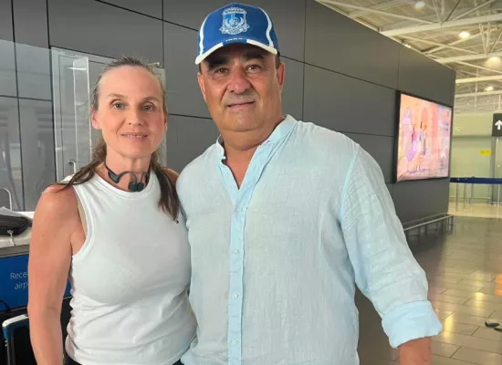 Γιώργος και Τζοάννα... δίπλα στον Απόλλωνα