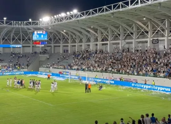 (Βίντεο kerkida) Το γιόρτασαν με... "Βάλτε να πιούμε"