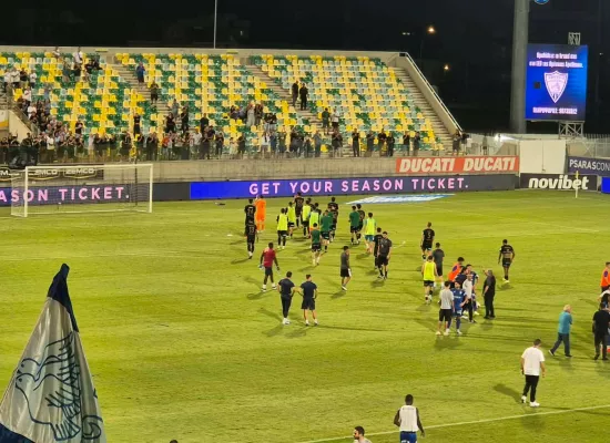 (Φώτος Kerkida) Παρά την πικρία... χειροκροτήθηκαν