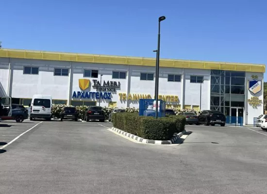 (AΠΟΕΛ)-Έντονες διαβουλεύσεις για τελική κατάληξη