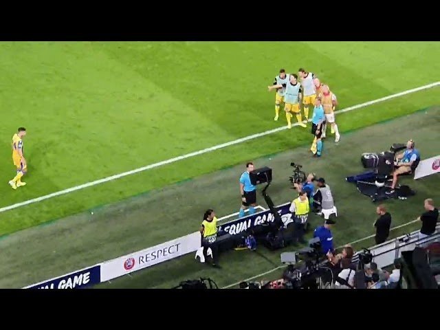 VAR και άκυρο το γκολ του Άγιαξ
