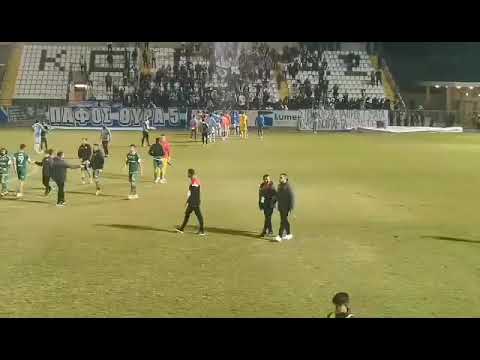 Πάφος/Το πάρτι παικτών και κόσμου μετά το «διπλό» στην Περιστερώνα