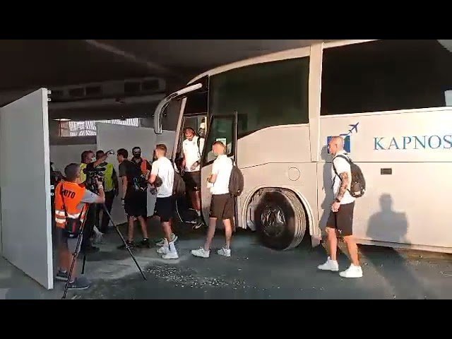 Η άφιξη της ΑΕΚ στην ΑΡΕΝΑ