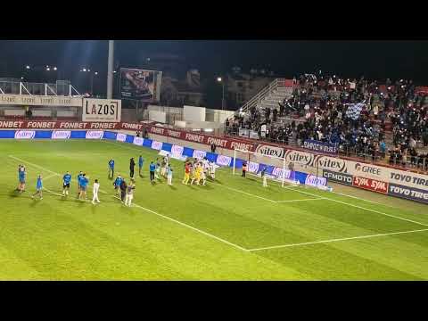 Με φακούς των κινητών οι οπαδοί της Πάφου πανηγύρισαν την νίκη