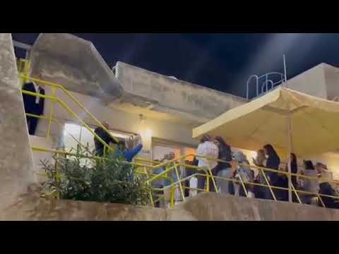 Λομάκιν με κόσμο