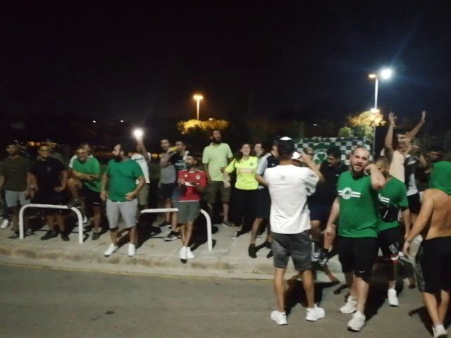Κόσμος έξω απο ΓΣΠ
