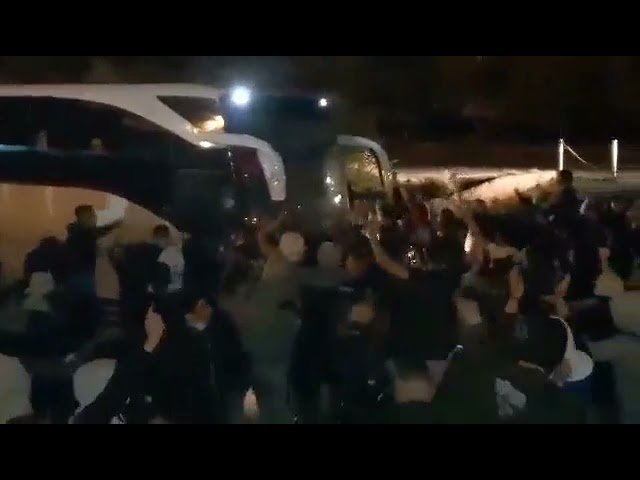 Αποθέωση Απόλλωνα μετά την νίκη επί της Ομόνοιας (1)