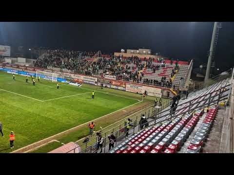 Αποδοκιμασίες από Ομονοιάτες μετά την ΑΕΖ