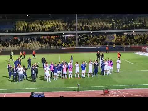 Οπαδοί Ανόρθωσης με παίκτες μετά την ΑΕΛ