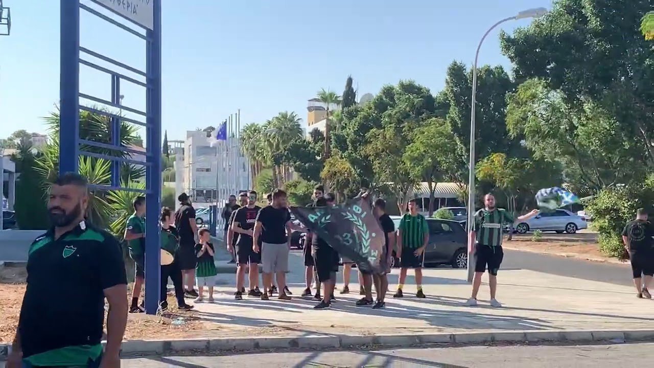 Οπαδοί Ολυμπιακού αποστολή 2