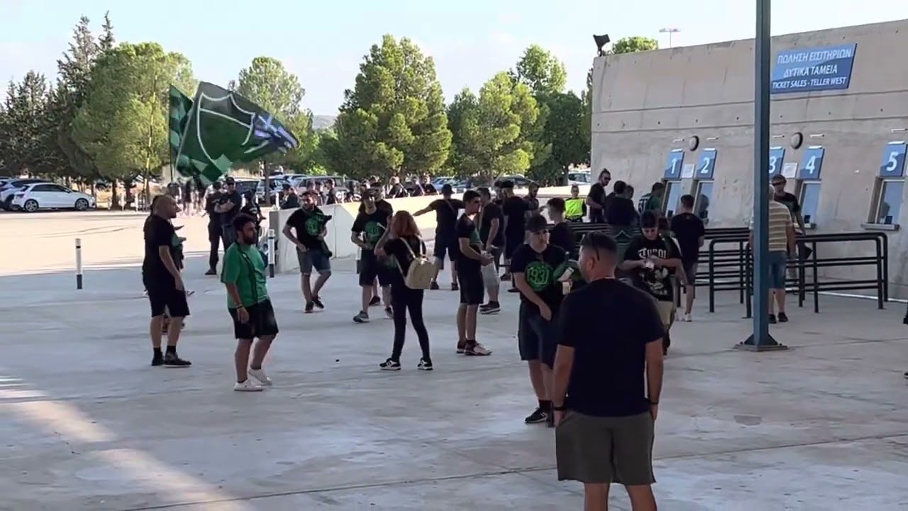 Άφιξη οπαδών Ολυμπιακού