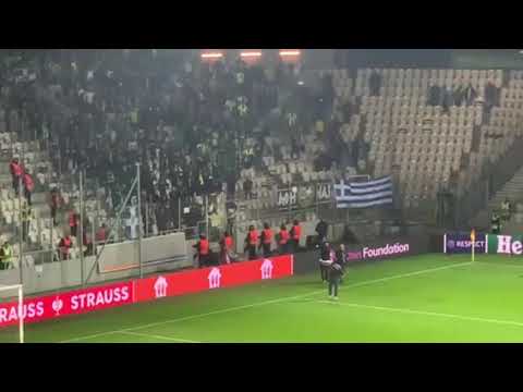 ΑΕΚ οπαδοί αποθέωση σε Καραπατάκη