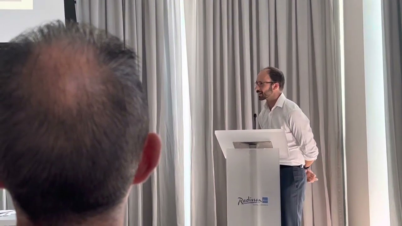 Στέλιος Ποταμίτης/ΚΟΠ και Nicholas Beazley UEFA intelligence Center